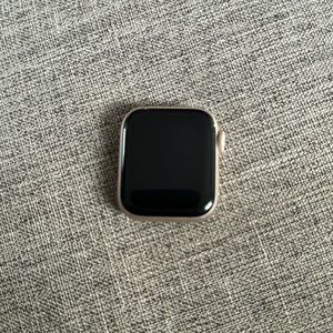 Apple Watch Series 4 40mm Aluminum- Rose Gold